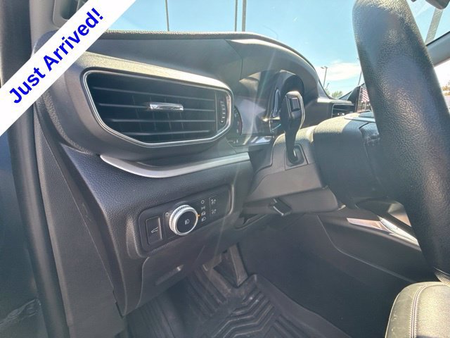 Used 2022 Ford Explorer XLT w/ Equipment Group 202A RWD image 38