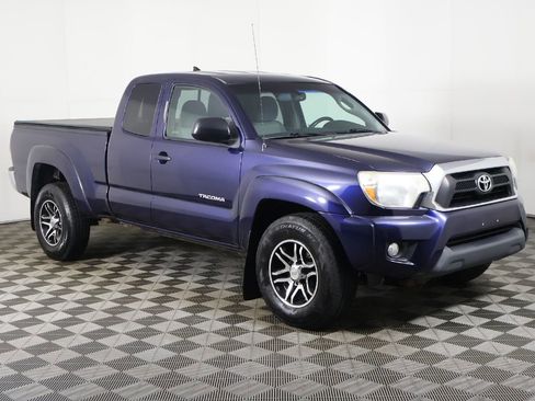 Used 2012 Toyota Tacoma 4x4 Access Cab V6 w/ SR5 Pkg image 36
