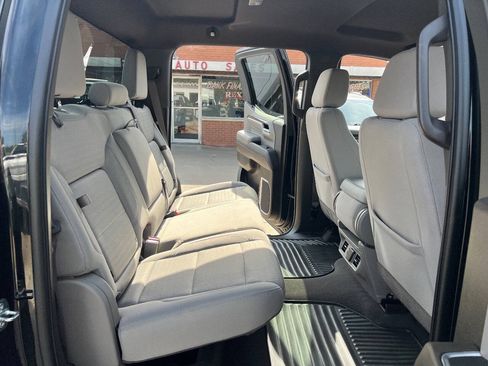 Used 2023 Chevrolet Silverado 1500 LT AWD/4WD image 20