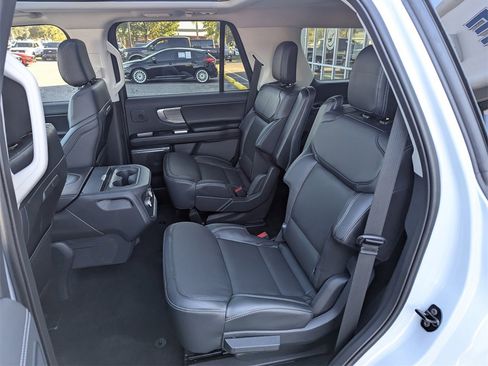 New 2025 Ford Expedition Platinum w/ Driver's Package image 30