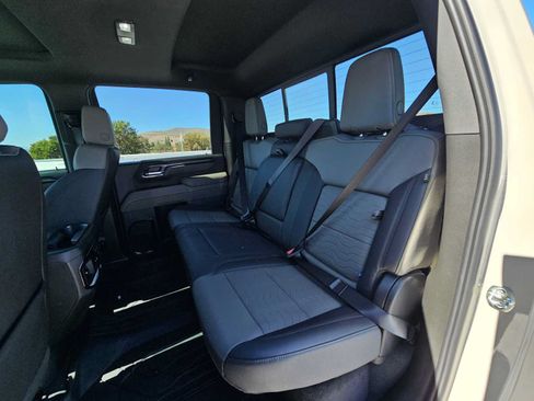 Used 2026 Chevrolet Silverado 2500 ZR2 AWD/4WD image 18