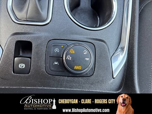Used 2023 Chevrolet Traverse LT w/ LPO, Floor Liner Package AWD/4WD image 33