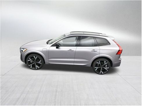 New 2026 Volvo XC60 T8 Ultra AWD/4WD image 14