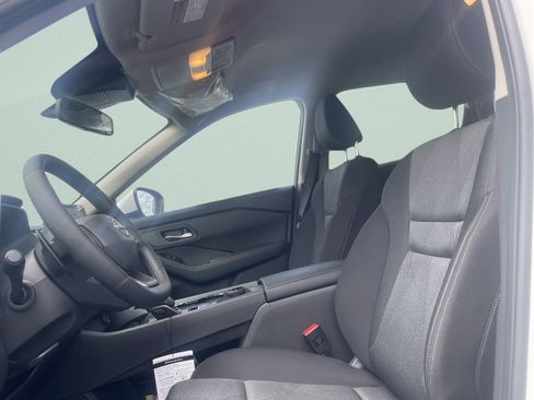 Used 2025 Nissan Rogue SV image 37