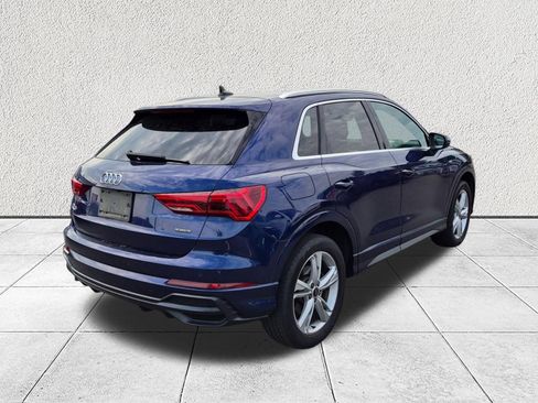 Used 2022 Audi Q3 2.0T Premium w/ Convenience Package AWD/4WD image 3