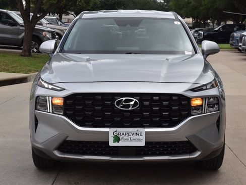 Used 2023 Hyundai Santa Fe SE FWD image 3