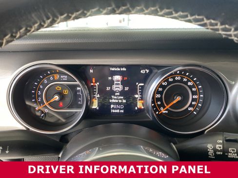 Used 2018 Jeep Wrangler Unlimited Sahara image 17