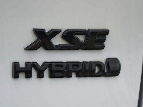 Used 2024 Toyota RAV4 XSE w/ Weather Package image 19