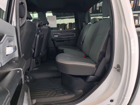 Used 2021 RAM 2500 Big Horn image 26
