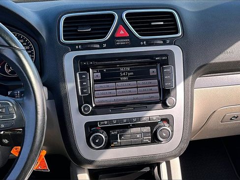 Used 2010 Volkswagen Eos Komfort image 6