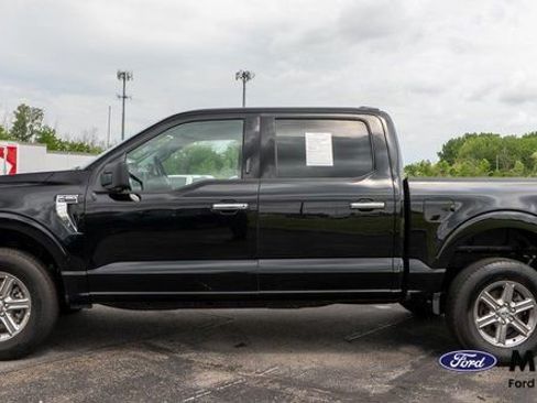 Used 2024 Ford F150 XLT AWD/4WD image 9
