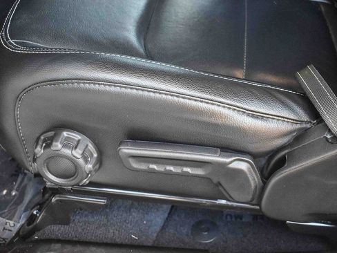 Used 2023 Jeep Wrangler Unlimited Sahara image 18