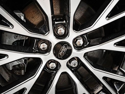 Used 2024 Ford Escape SE image 8