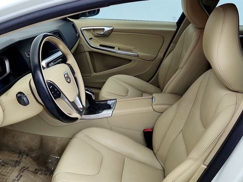 Used 2015 Volvo V60 T5 Premier FWD image 11