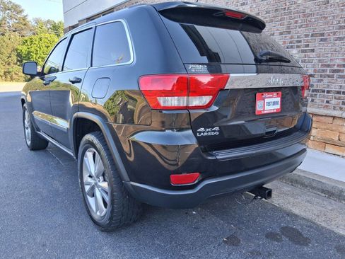 Used 2012 Jeep Grand Cherokee Laredo AWD/4WD image 3