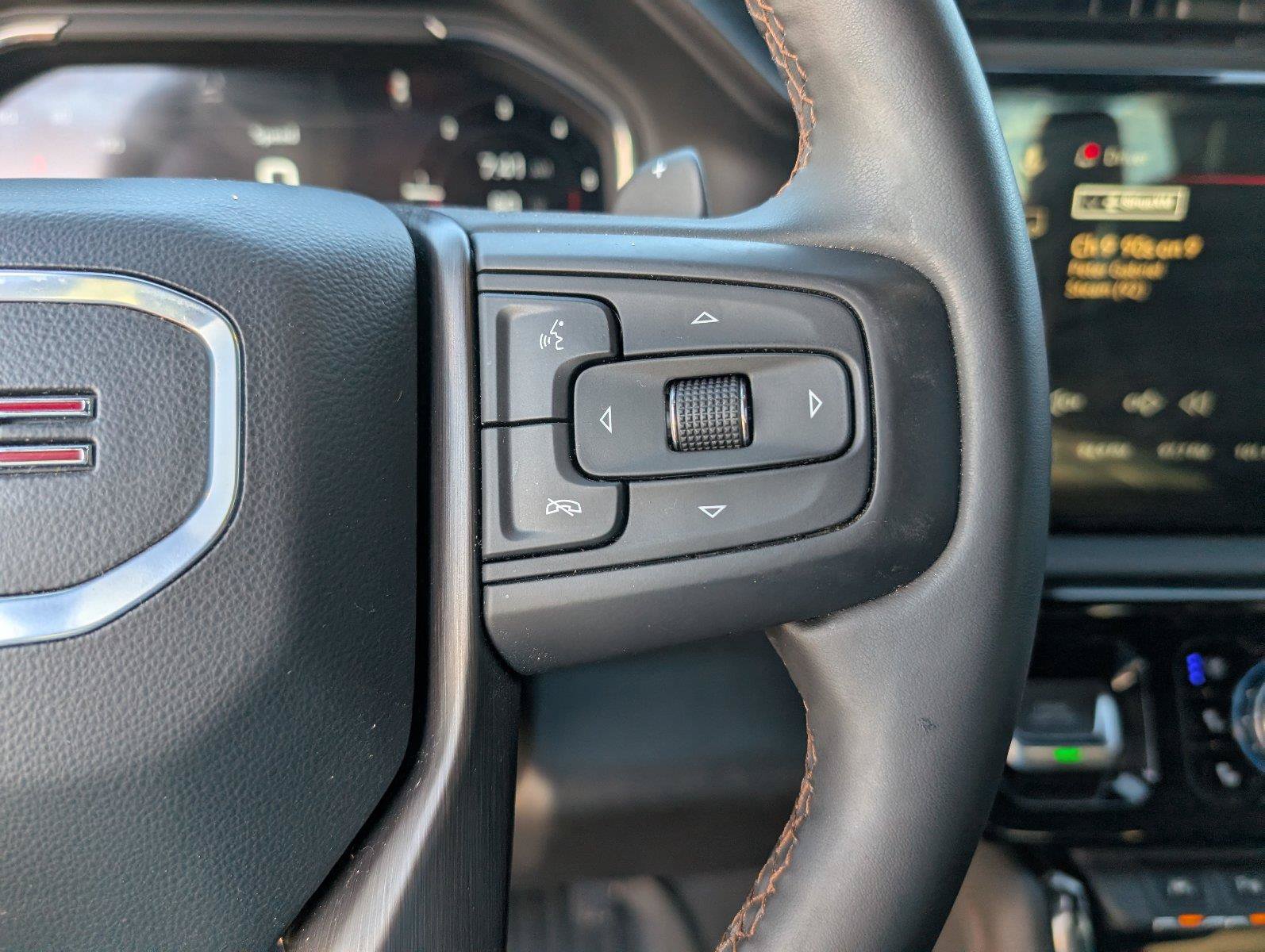 Used 2025 GMC Sierra 1500 AT4 w/ AT4 Premium Package AWD/4WD image 28