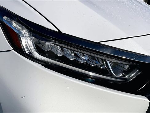 Used 2018 Honda Accord Sport image 27