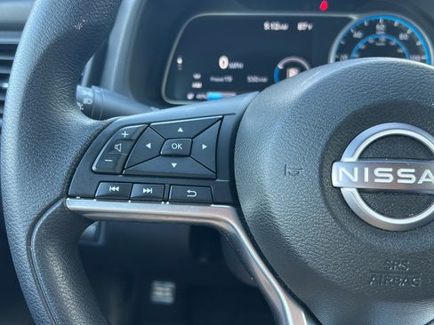 Used 2025 Nissan Leaf S FWD image 25