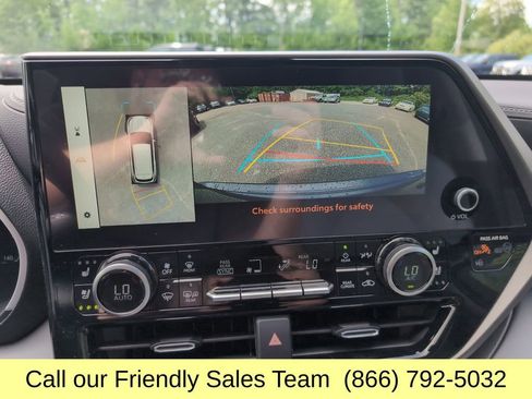 Used 2023 Toyota Highlander Limited AWD/4WD image 20