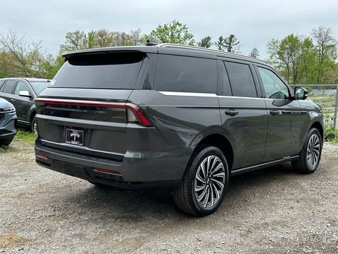 New 2025 Lincoln Navigator Black Label AWD/4WD image 33
