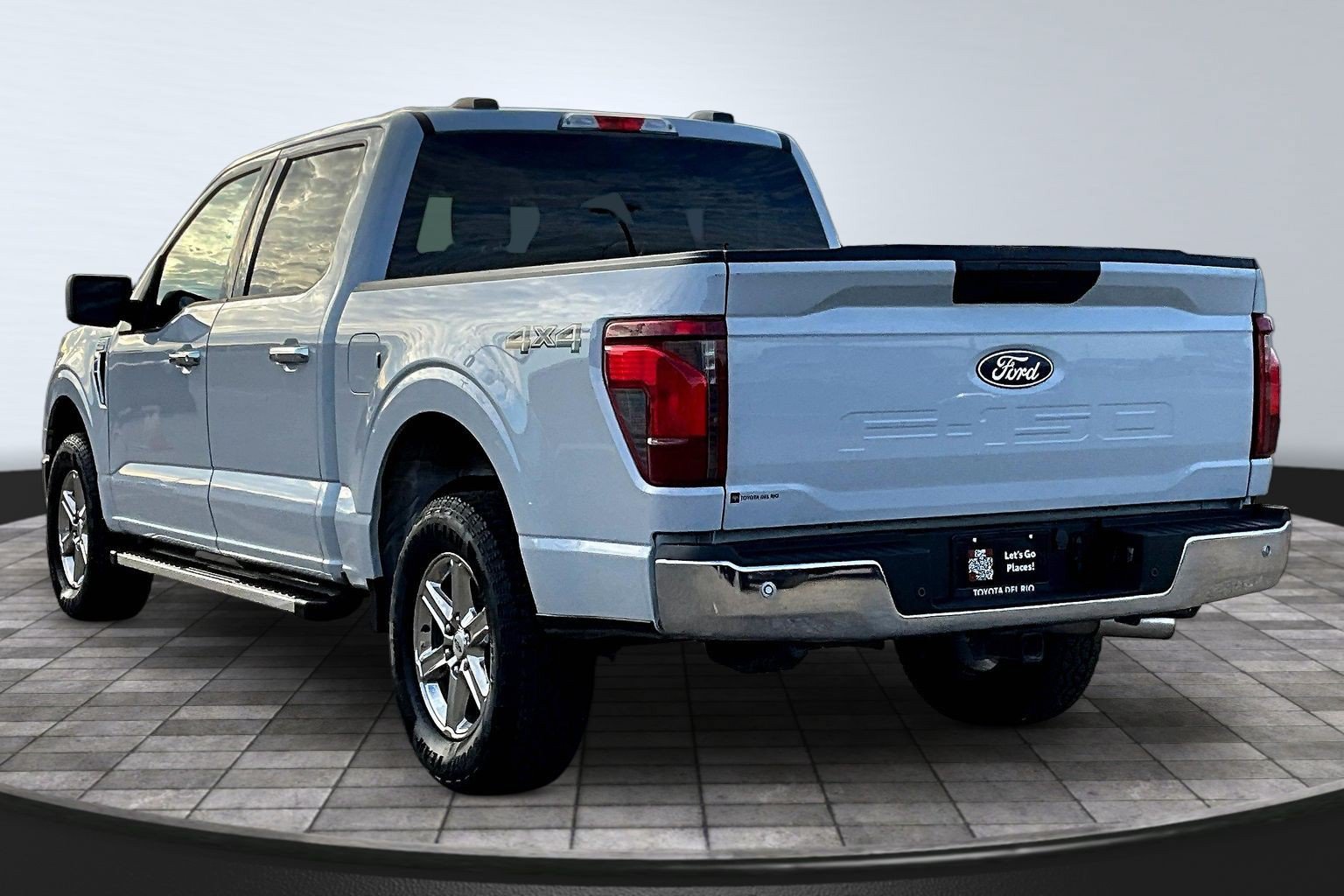 Used 2025 Ford F150 XLT w/ Equipment Group 301A Standard AWD/4WD image 5
