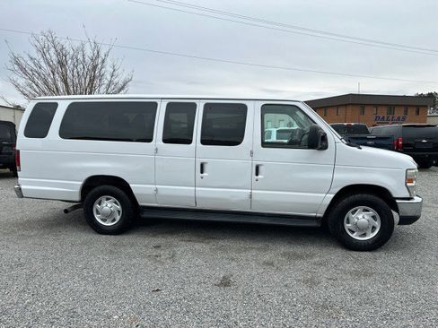 Used 2010 Ford E-350 and Econoline 350 XLT image 6