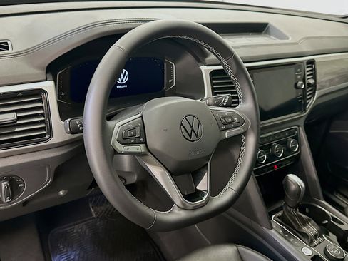 Used 2023 Volkswagen Atlas Cross Sport SE w/ Black Wheel Package AWD/4WD image 18