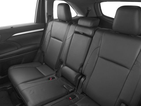 Used 2017 Toyota Highlander XLE AWD/4WD image 8
