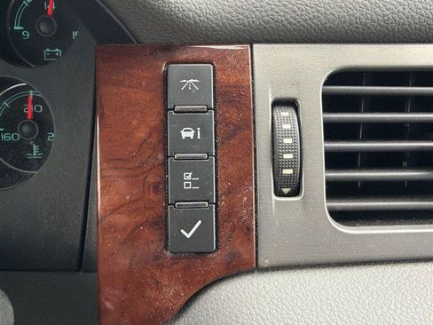 Used 2012 Chevrolet Tahoe LT w/ Luxury Package RWD image 18