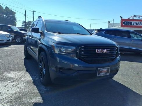 Used 2019 GMC Acadia SLT w/ Black Edition image 3