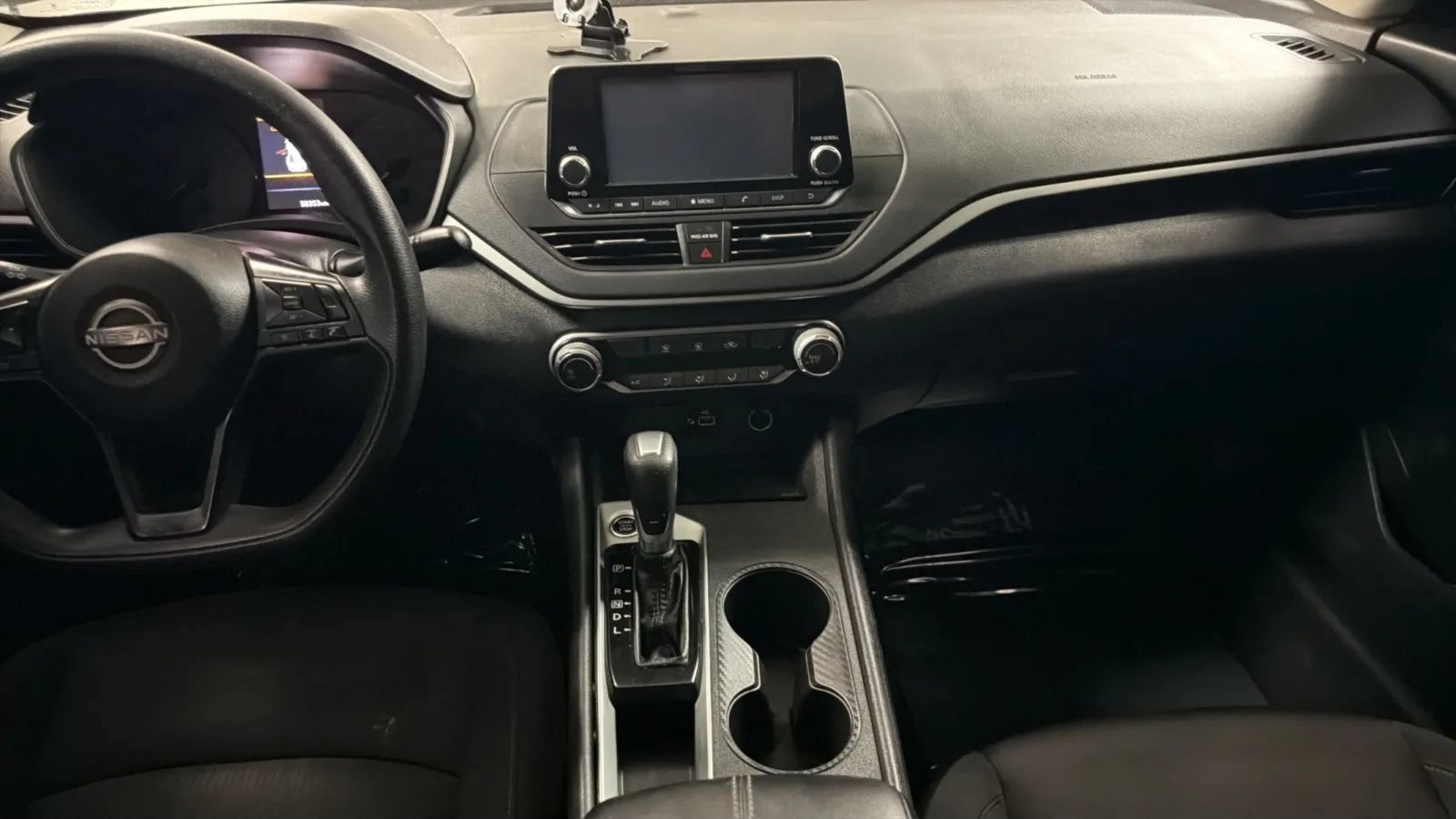 Used 2024 Nissan Altima 2.5 S FWD image 16