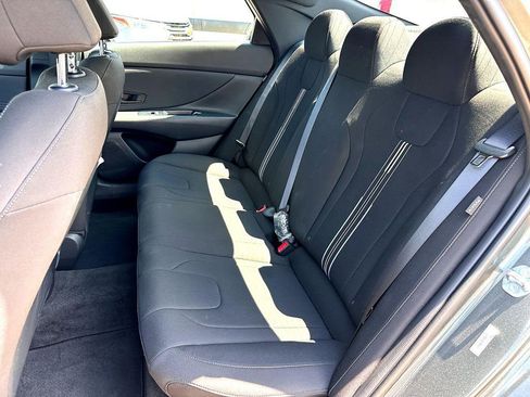 Used 2025 Hyundai Elantra Sport FWD image 26