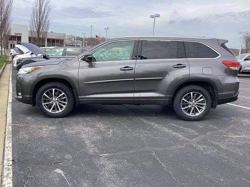 Used 2018 Toyota Highlander XLE w/ Protection Package #3 image 4
