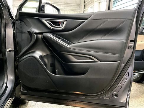 Used 2020 Subaru Forester Limited image 22