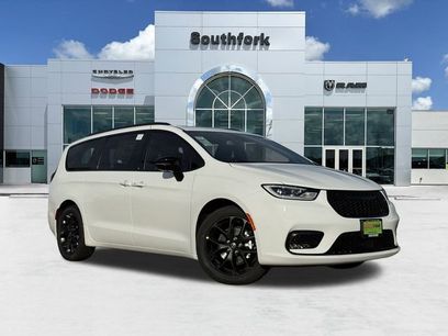 New 2026 Chrysler Pacifica Limited