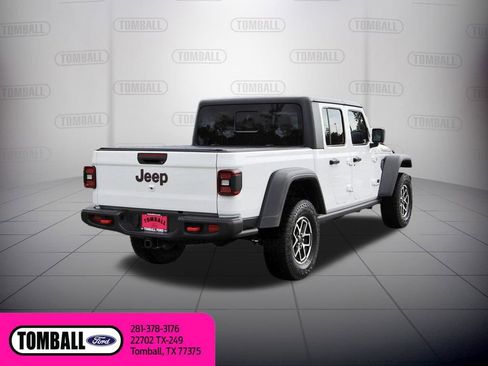 Used 2024 Jeep Gladiator Rubicon w/ Technology Group image 7