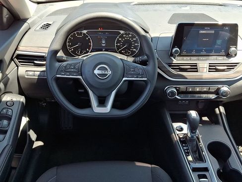 New 2026 Nissan Altima 2.5 SV AWD/4WD image 10