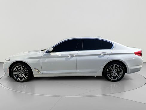 Used 2018 BMW 530i xDrive AWD/4WD image 2
