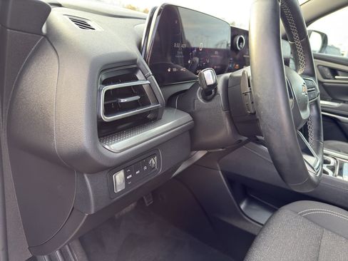 Certified 2024 Chevrolet Traverse LT image 15