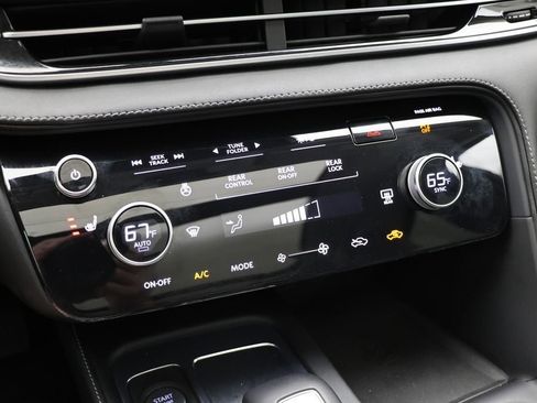 Used 2023 INFINITI QX60 Pure image 24