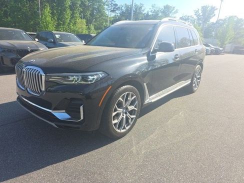 Used 2022 BMW X7 xDrive40i w/ Executive Package image 2
