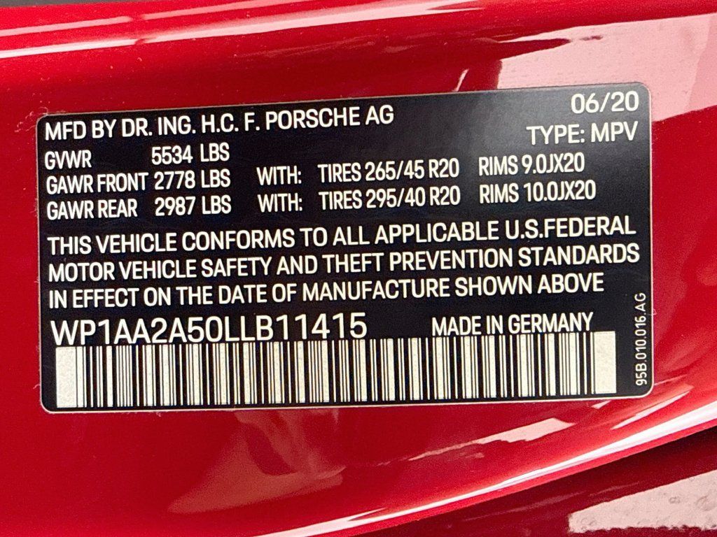 Certified 2020 Porsche Macan AWD/4WD image 12