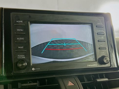 Used 2022 Toyota RAV4 LE image 22