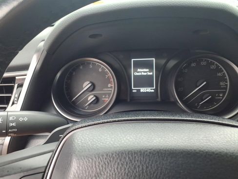 Used 2023 Toyota Camry SE image 17