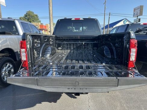 Certified 2022 Ford F250 Lariat w/ Lariat Ultimate Package image 22