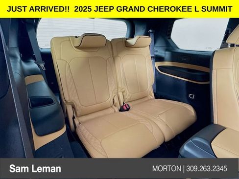 New 2025 Jeep Grand Cherokee L Summit w/ Luxury Tech Group V image 28