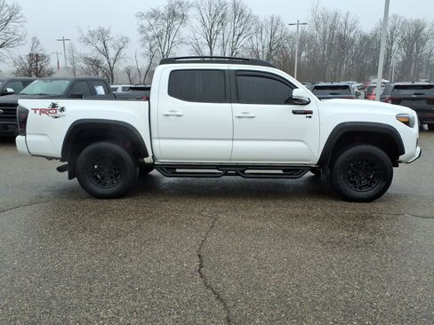 Used 2021 Toyota Tacoma TRD Pro AWD/4WD image 4