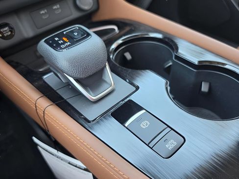 New 2026 Nissan Rogue Platinum AWD/4WD image 18