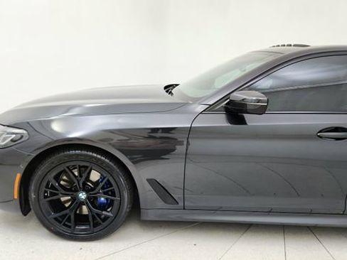 Used 2023 BMW 530i w/ M Sport Package image 9