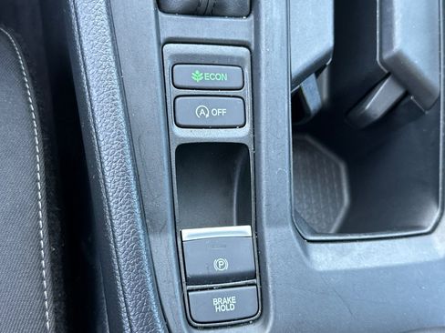 Used 2025 Honda Accord SE image 31